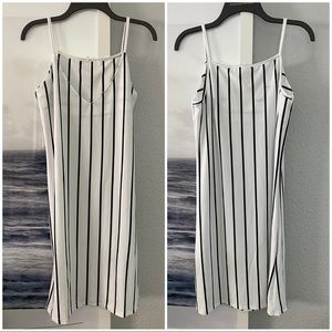 NEW: Black & White Striped Dress: Sz: S 🤍🖤